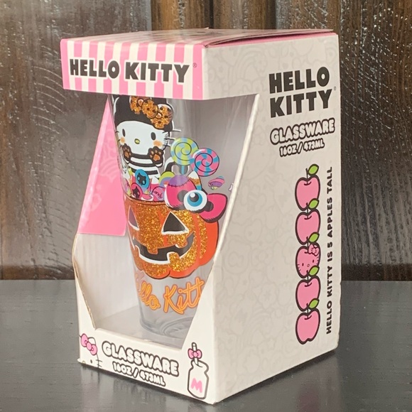 NIB - Hello Kitty 16oz Halloween Pint Glass Cat Burglar Jack O’Lantern Candy - Picture 3 of 6